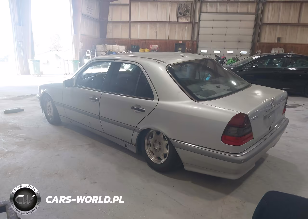 2000 Mercedes-Benz C 230 Kompressor VIN:WDBHA24G5YA848723 - 3