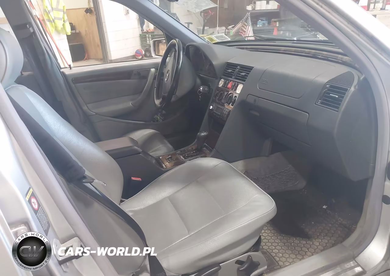 2000 Mercedes-Benz C 230 Kompressor VIN:WDBHA24G5YA848723 - 5