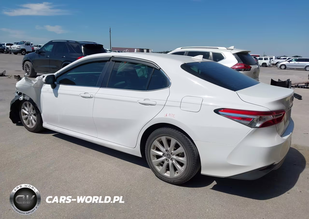 2020 Toyota Camry Le VIN:4T1C11AK1LU321196 - 3