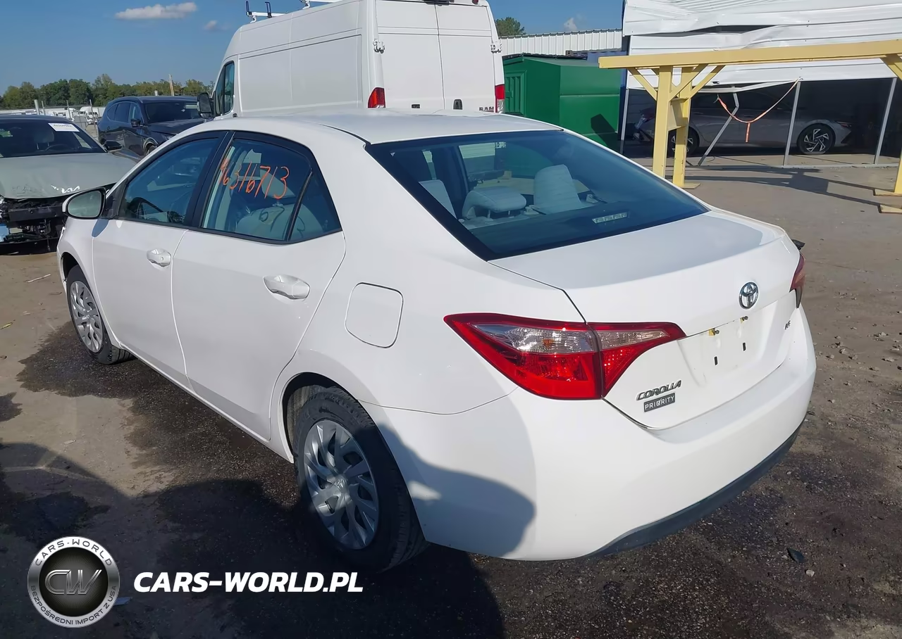 2017 Toyota Corolla Le VIN:2T1BURHE3HC803386 - 3