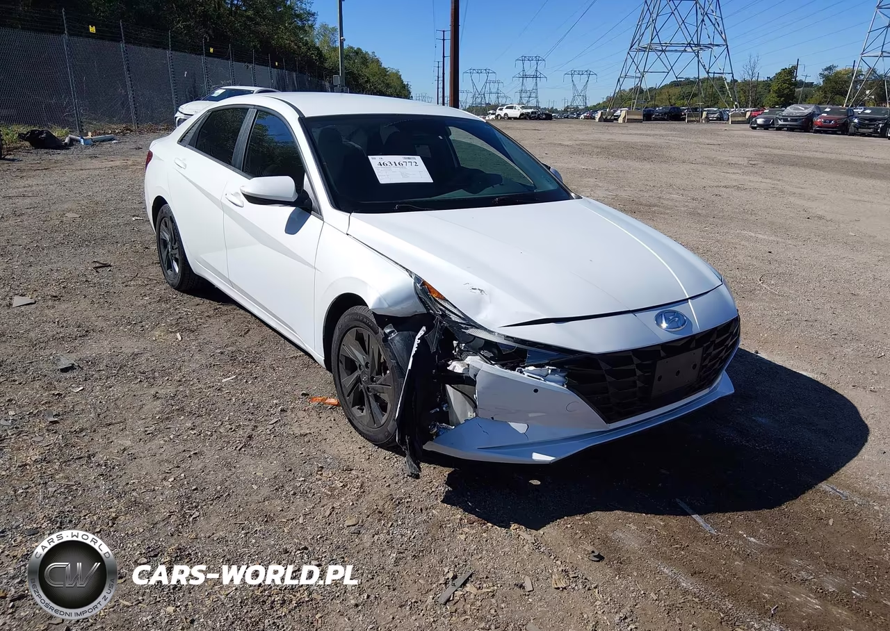 2022 Hyundai Elantra Sel