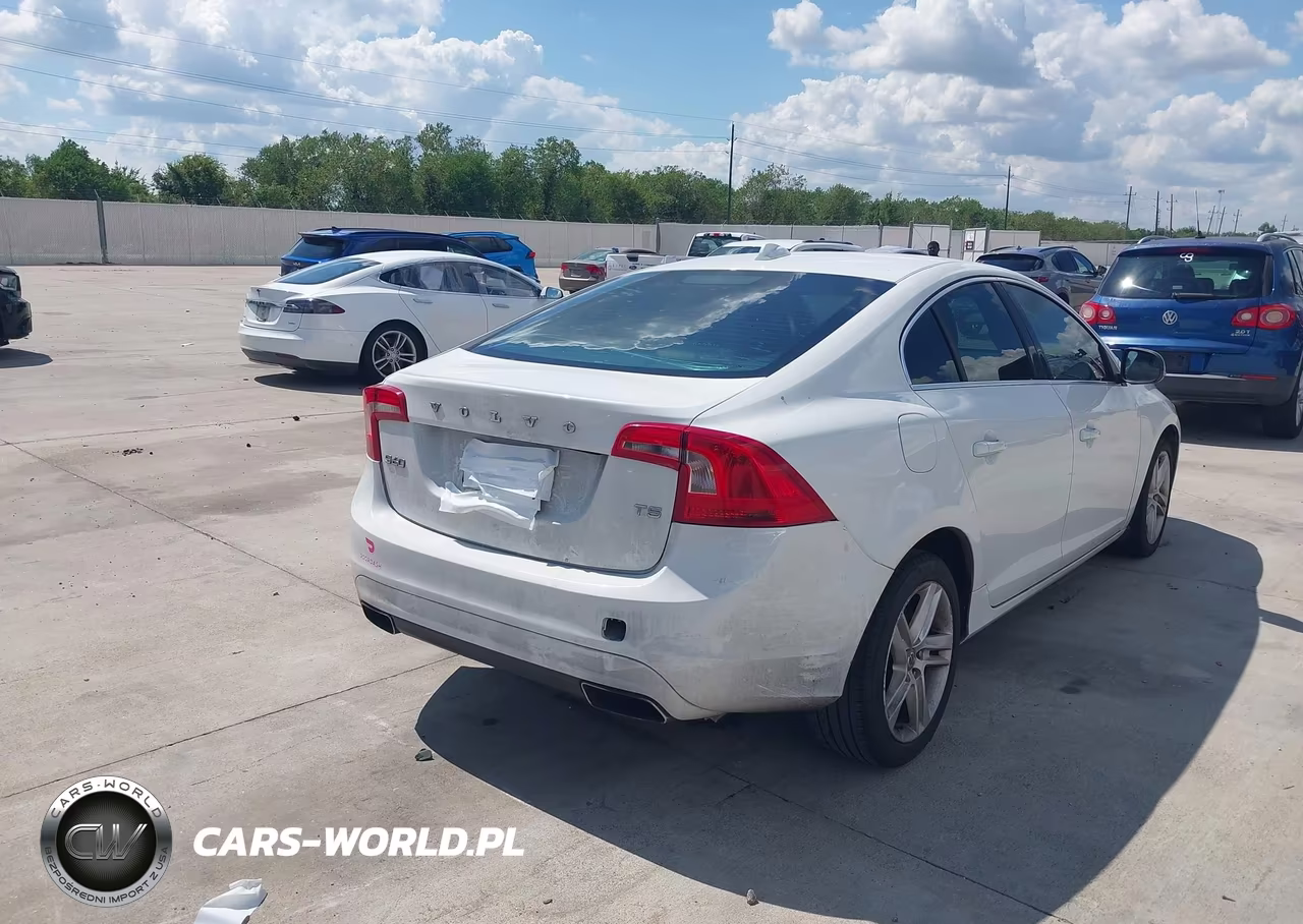 2015 Volvo S60 T5 Premier VIN:YV126MFB7F1308156 - 4
