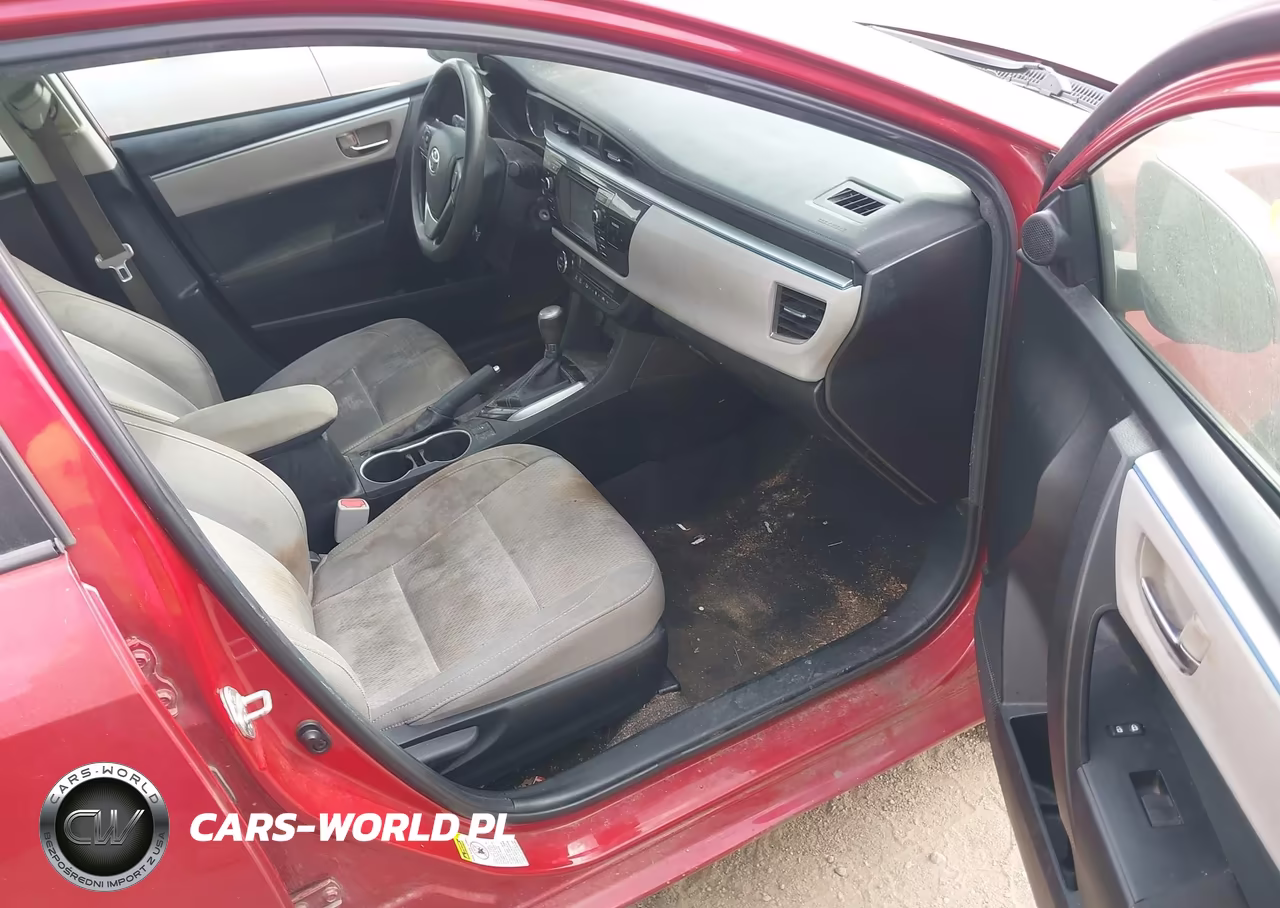 2015 Toyota Corolla Le VIN:2T1BURHE6FC271113 - 5
