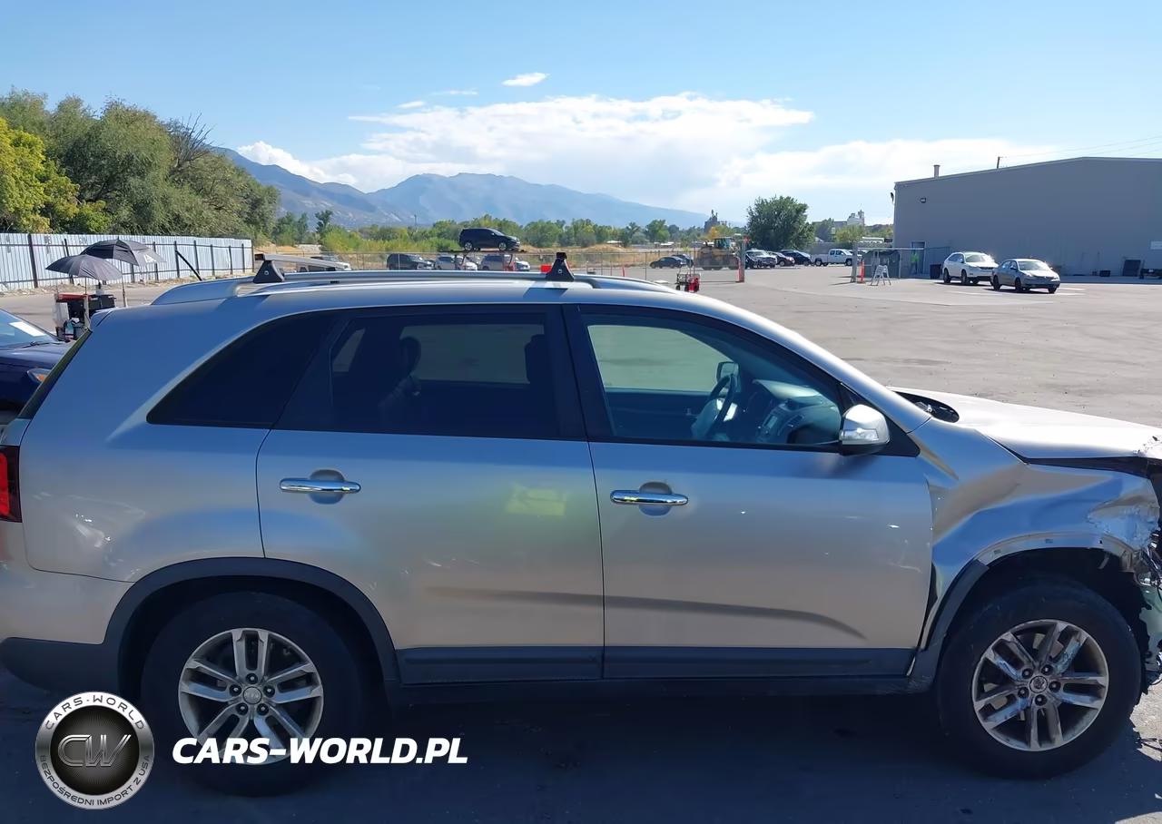 2014 Kia Sorento Lx VIN:5XYKT4A61EG546995 - 14
