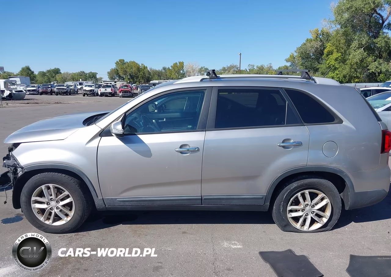 2014 Kia Sorento Lx VIN:5XYKT4A61EG546995 - 15