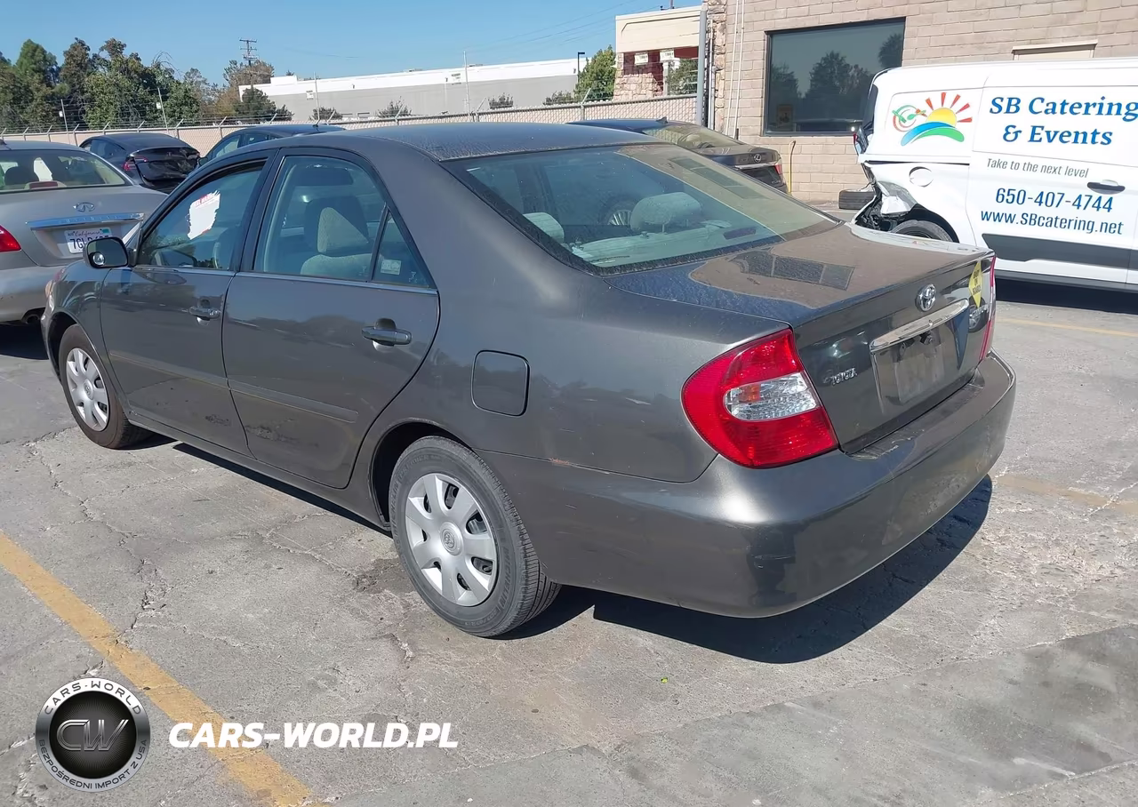 2004 Toyota Camry Le VIN:4T1BE32K24U877237 - 3