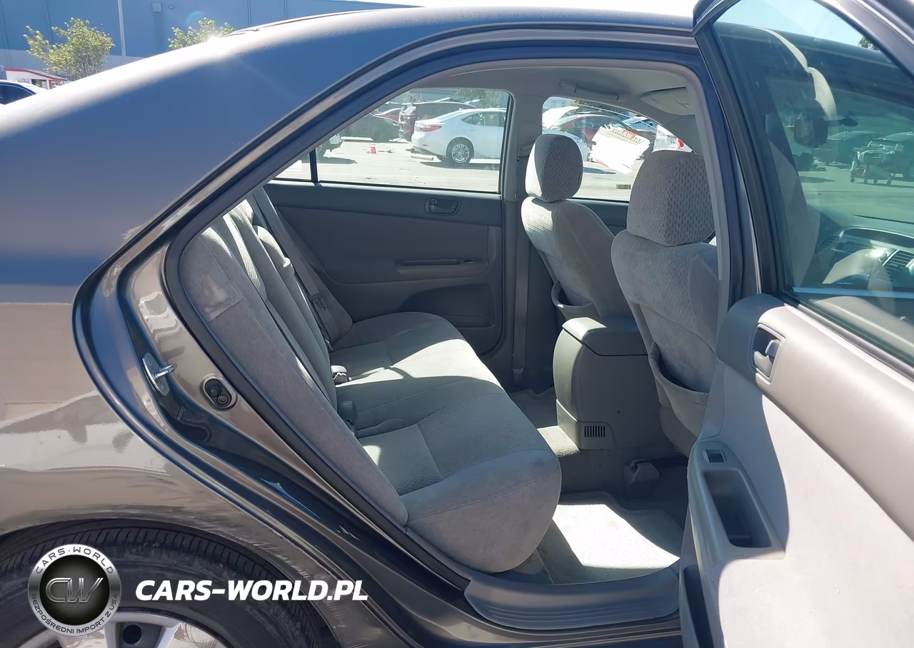 2004 Toyota Camry Le VIN:4T1BE32K24U877237 - 8