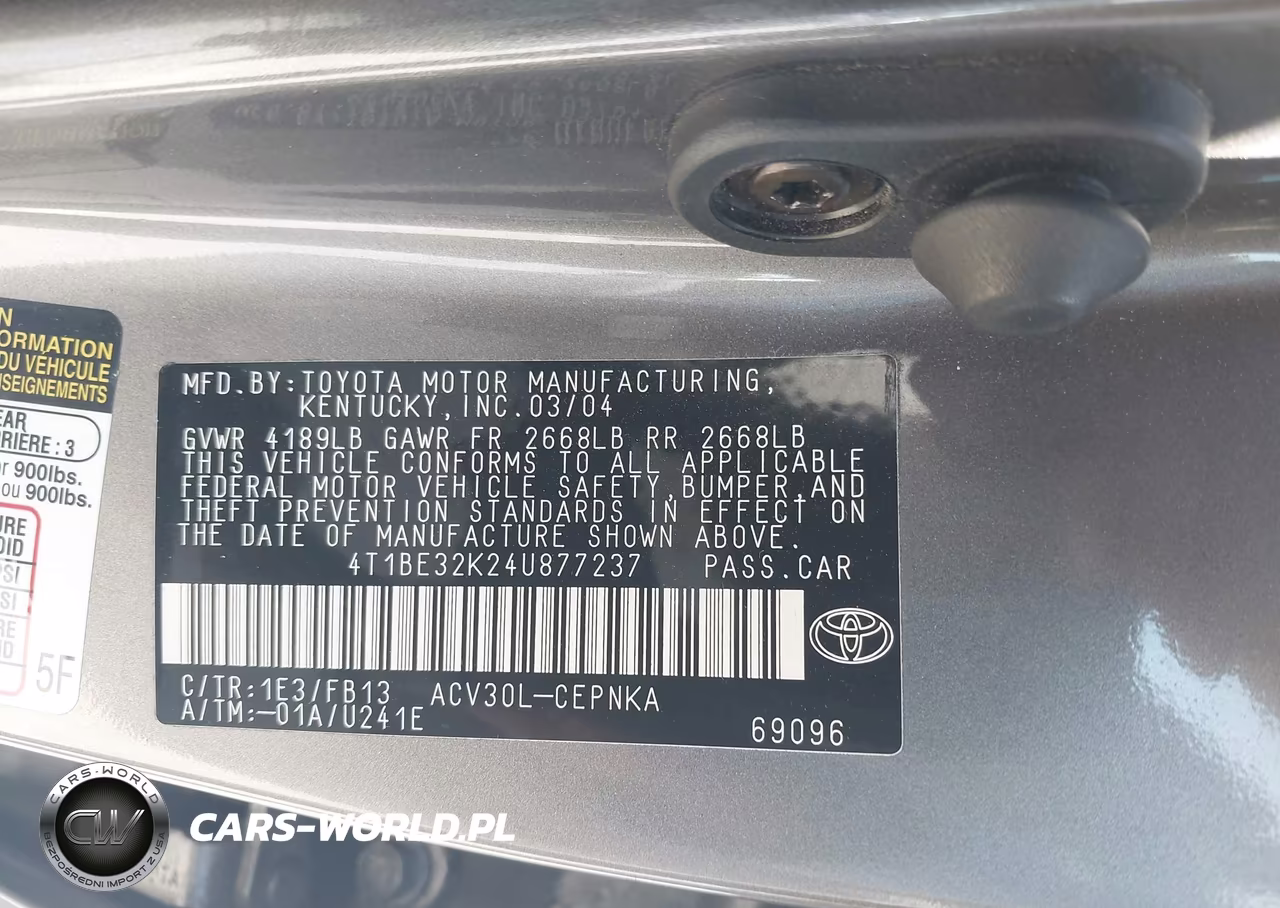 2004 Toyota Camry Le VIN:4T1BE32K24U877237 - 9