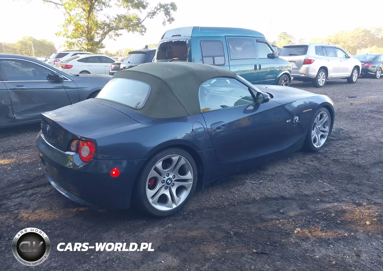 2005 BMW Z4 3.0I VIN:4USBT53525LU10545 - 4