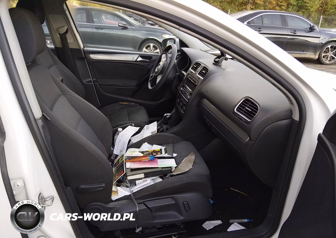 2014 Volkswagen Golf 2.5L VIN:WVWDB7AJ6EW001895 - 5