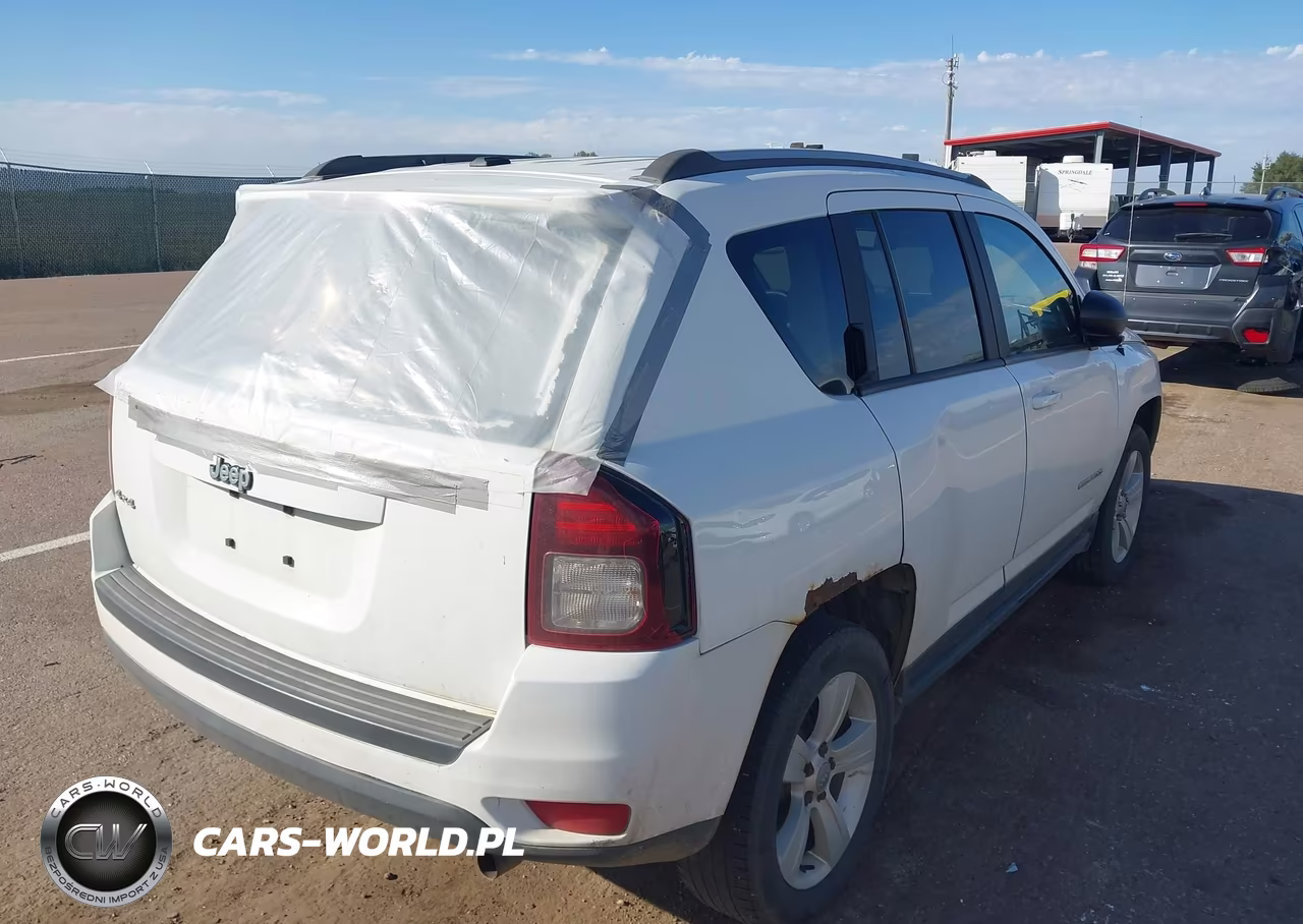 2017 Jeep Compass Sport 4X4 VIN:1C4NJDBB6HD143497 - 4