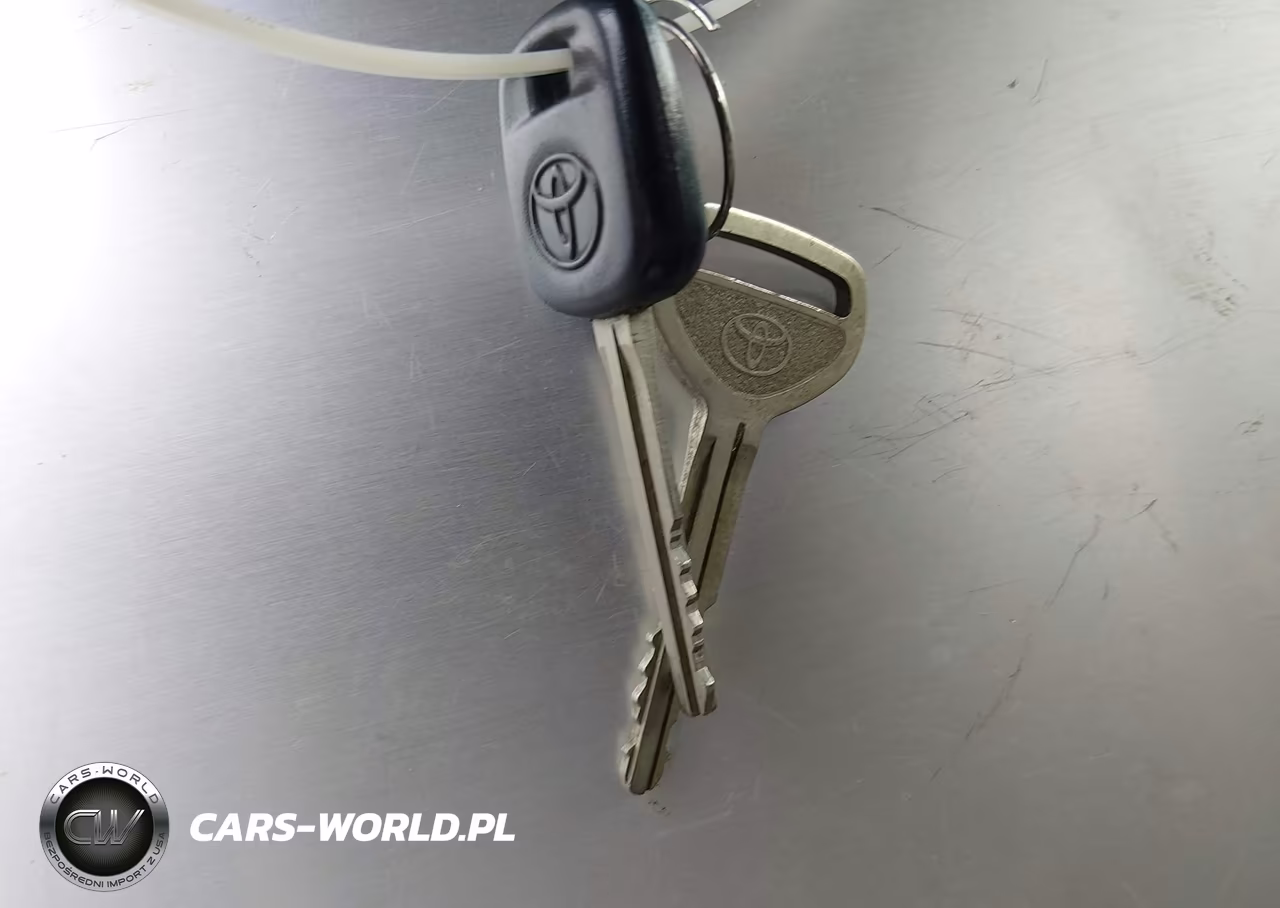2002 Toyota Camry Le VIN:4T1BE32K92U523891 - 11