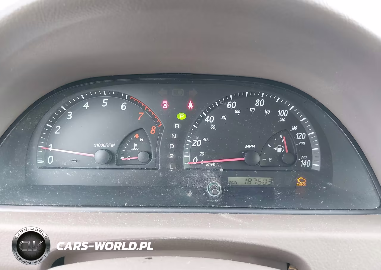 2002 Toyota Camry Le VIN:4T1BE32K92U523891 - 7