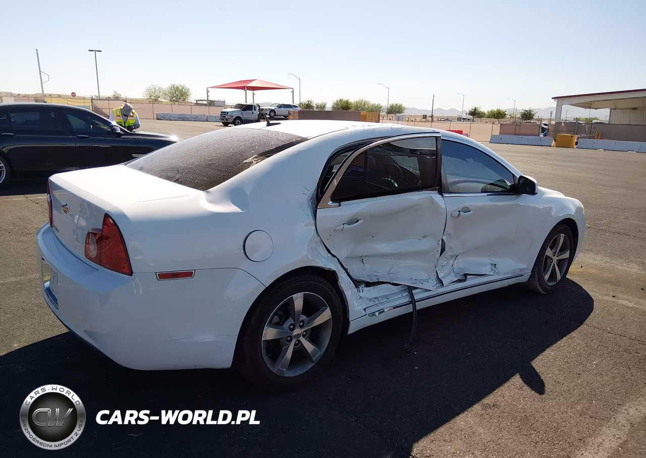 2011 Chevrolet Malibu 1Lt VIN:1G1ZC5E10BF165682 - 4