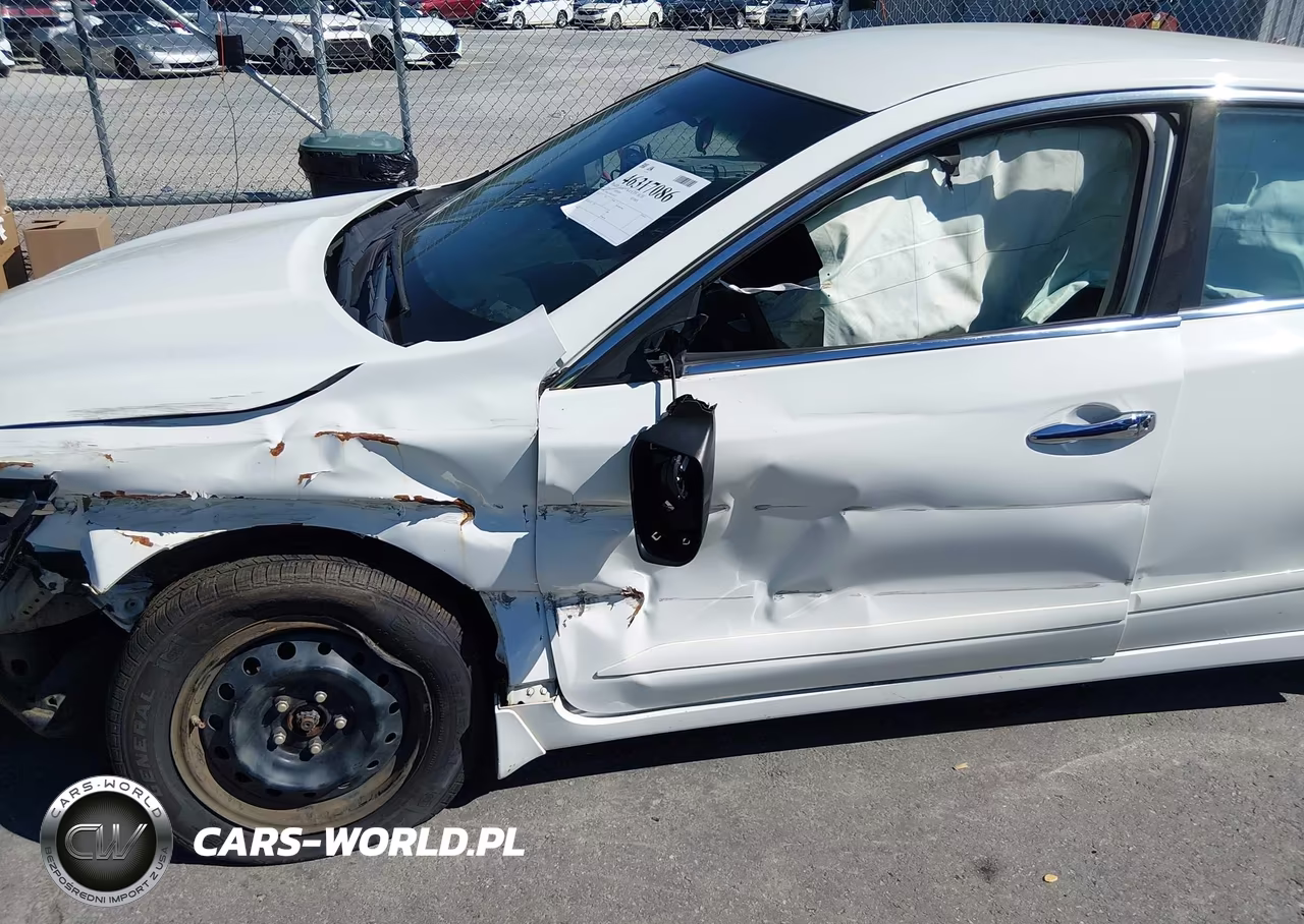 2018 Nissan Altima 2.5 S VIN:1N4AL3AP0JC254712 - 17