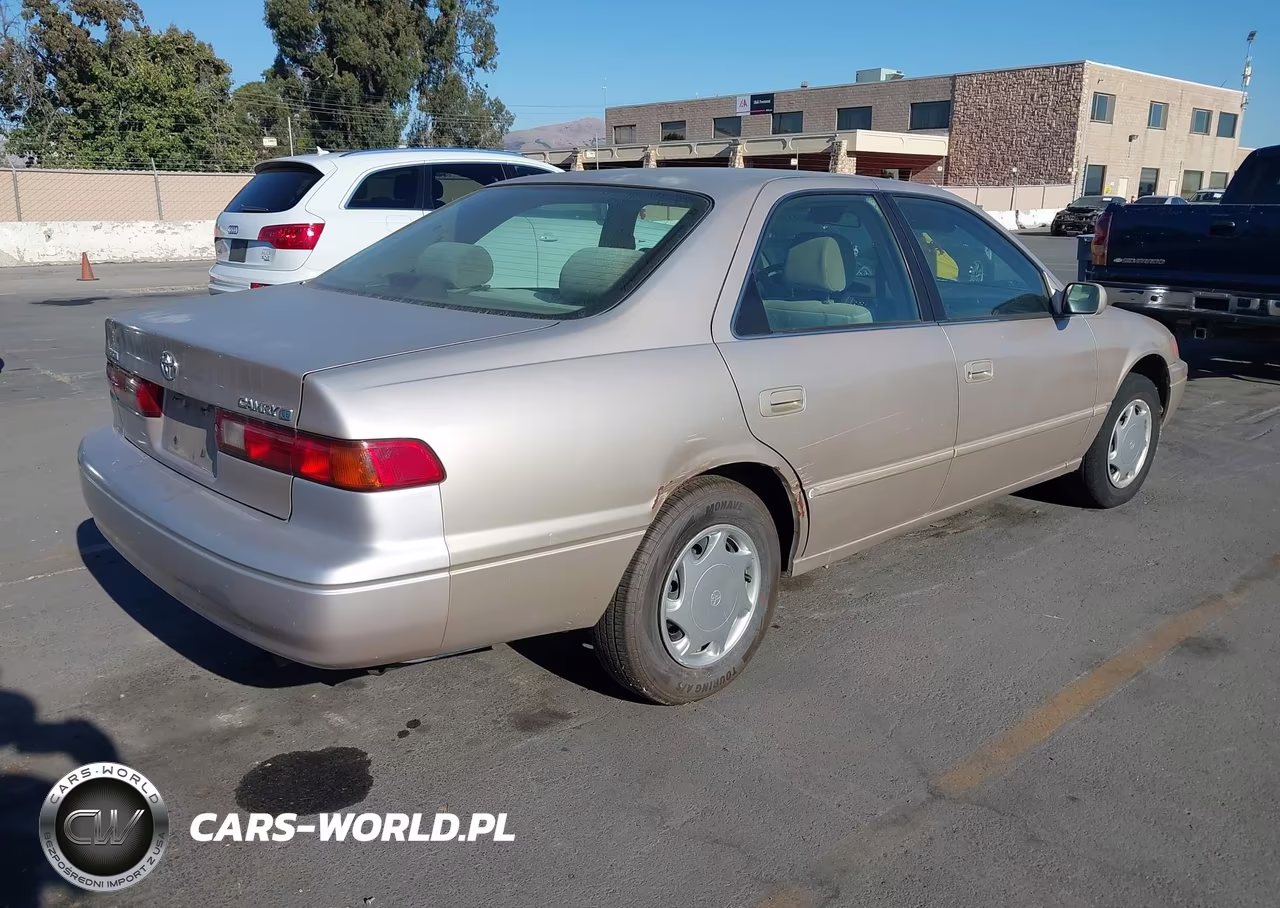 1999 Toyota Camry Ce VIN:4T1BG22K2XU897660 - 4