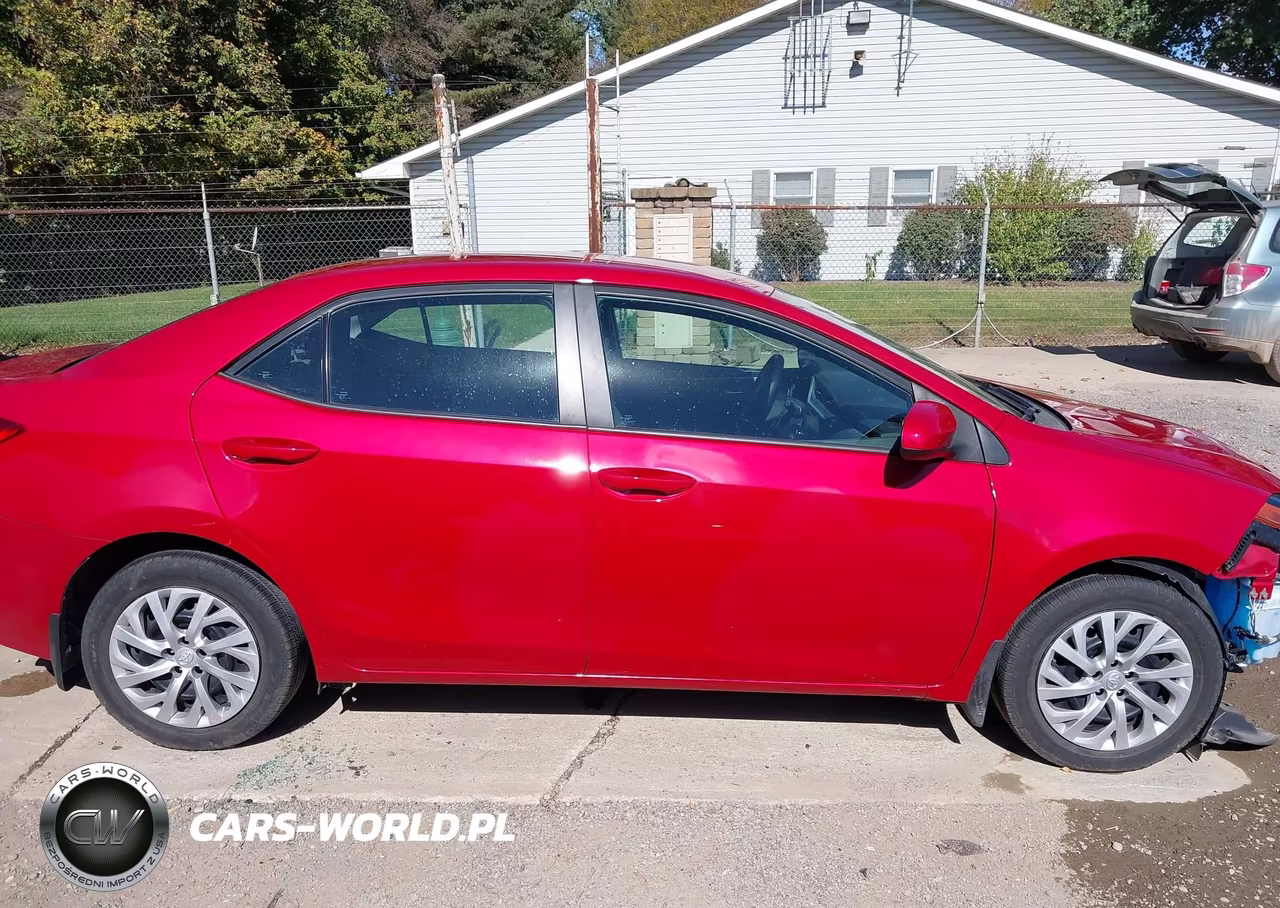 2018 Toyota Corolla Le VIN:2T1BURHEXJC091156 - 14