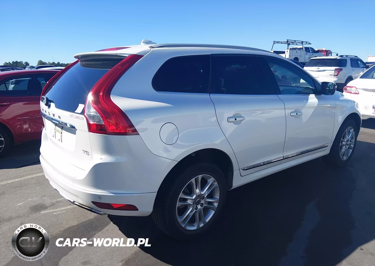 2015 Volvo Xc60 T5 Premier Plus VIN:YV440MDC2F2620985 - 4