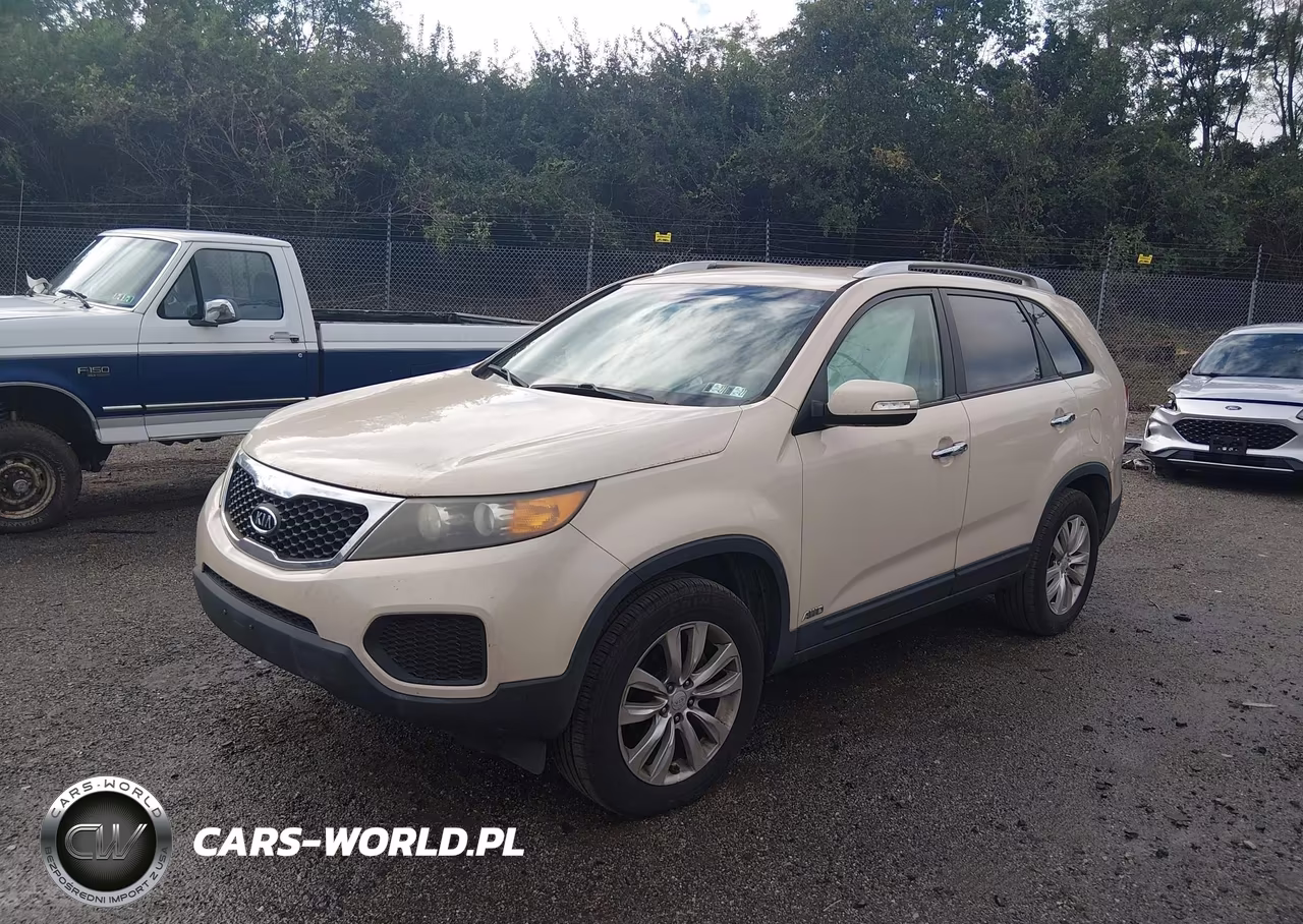 2011 Kia Sorento Lx V6 VIN:5XYKTDA2XBG077883 - 2