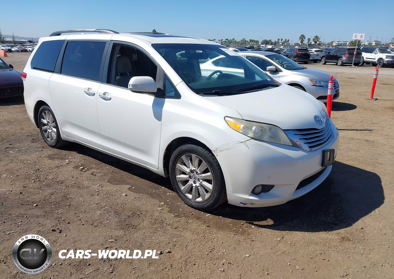 2013 Toyota Sienna Limited V6 7 Passenger – zdjęcie 1 z 16