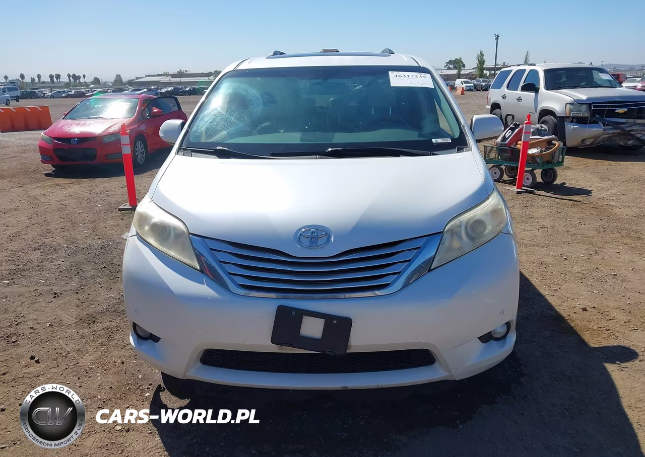 2013 Toyota Sienna Limited V6 7 Passenger VIN:5TDYK3DC8DS302318 - 12