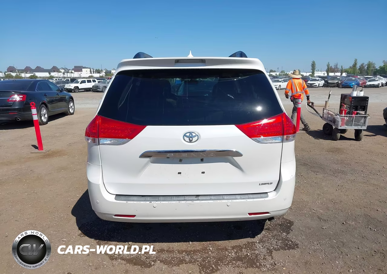 2013 Toyota Sienna Limited V6 7 Passenger VIN:5TDYK3DC8DS302318 - 16