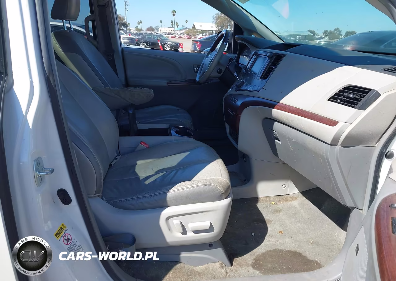 2013 Toyota Sienna Limited V6 7 Passenger VIN:5TDYK3DC8DS302318 - 5