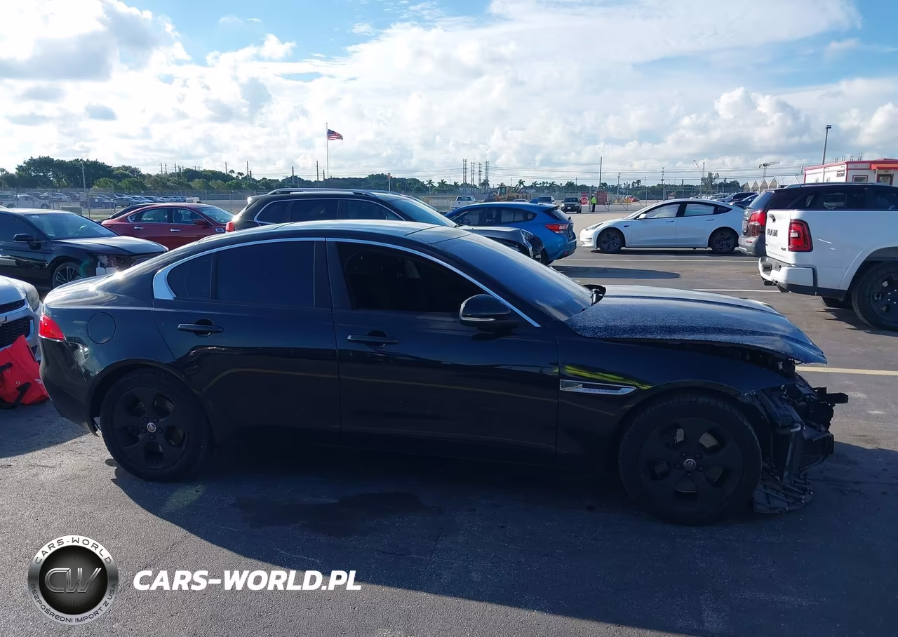 2018 Jaguar Xe 25T VIN:SAJAR4FX5JCP35712 - 14