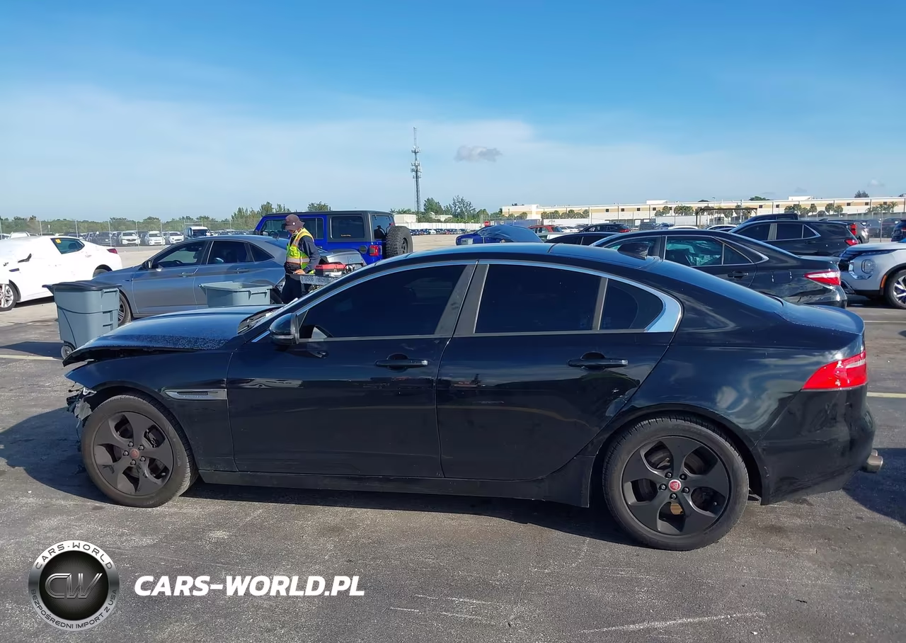 2018 Jaguar Xe 25T VIN:SAJAR4FX5JCP35712 - 15