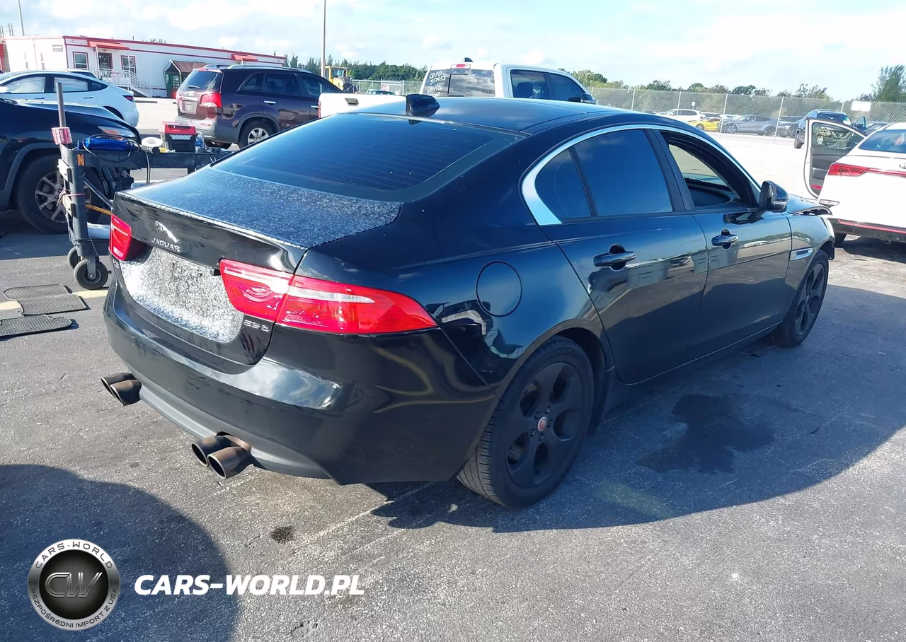 2018 Jaguar Xe 25T VIN:SAJAR4FX5JCP35712 - 4