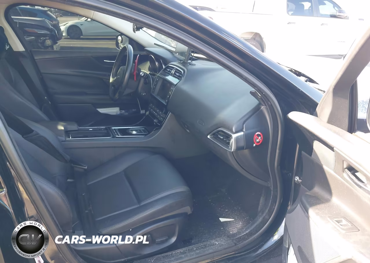 2018 Jaguar Xe 25T VIN:SAJAR4FX5JCP35712 - 5