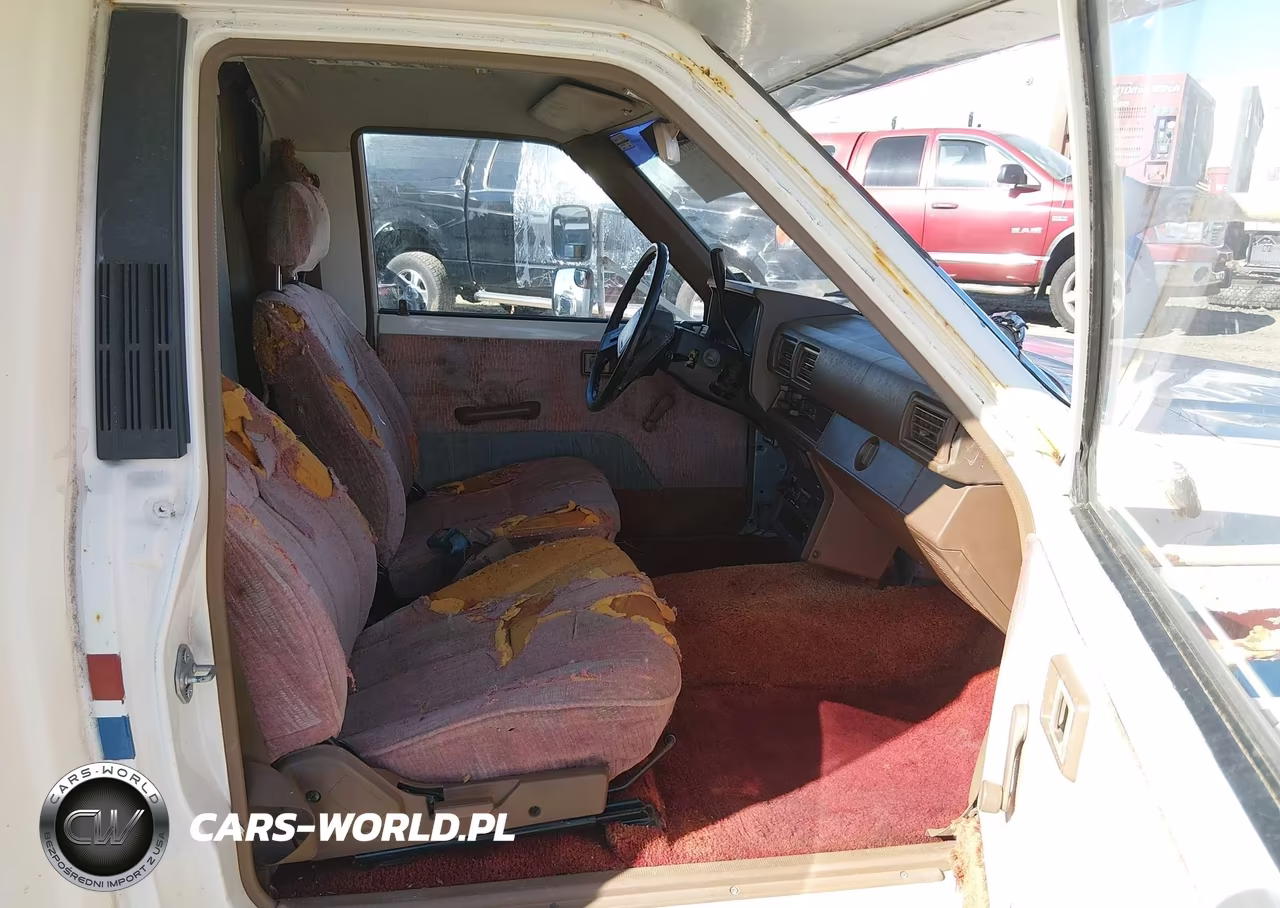 1986 Toyota Pickup Cab Chassis Rn55 VIN:JT5RN55R3G7000178 - 5