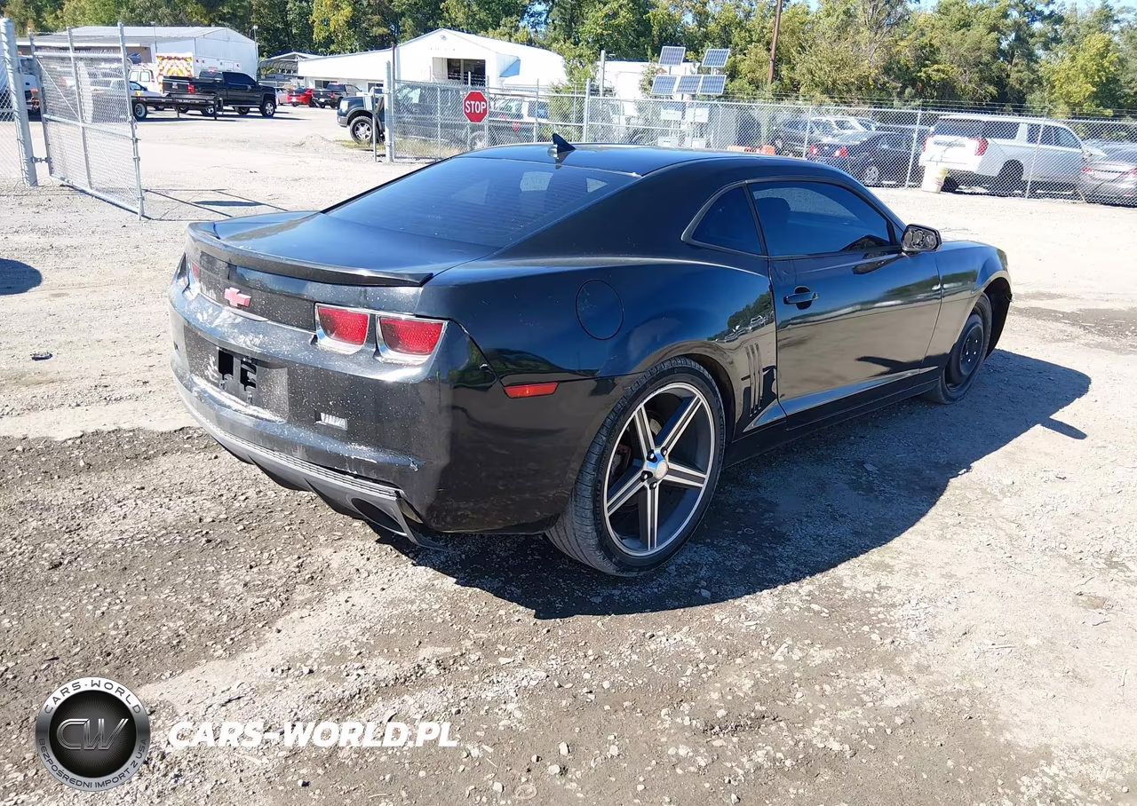 2013 Chevrolet Camaro 2Ls VIN:2G1FA1E34D9201369 - 4