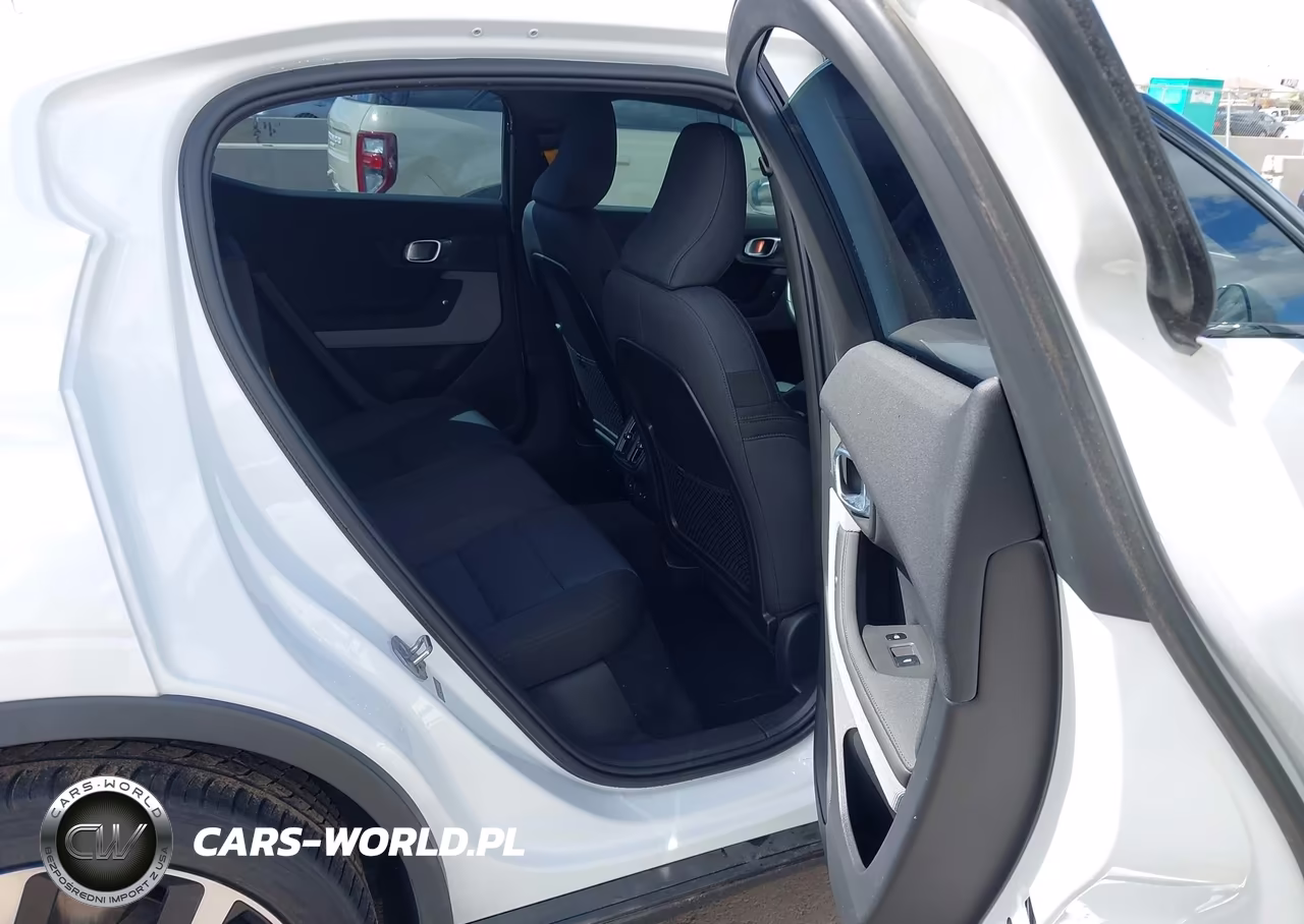 2021 Polestar 2 Launch Edition VIN:LPSED3KA3ML015610 - 8