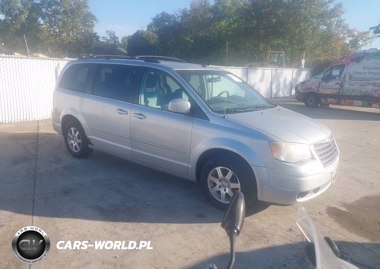 2008 Chrysler Town & Country Touring – zdjęcie 1 z 7
