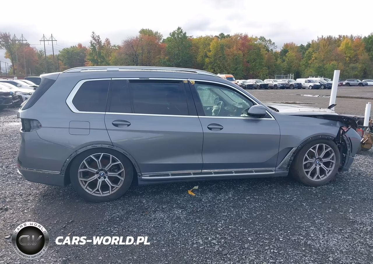 2023 BMW X7 xDrive40I VIN:5UX23EM09P9P19937 - 13