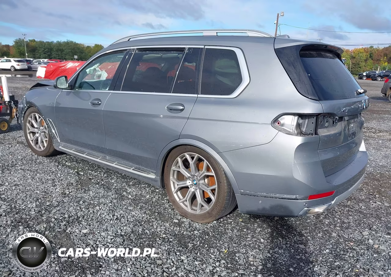 2023 BMW X7 xDrive40I VIN:5UX23EM09P9P19937 - 3