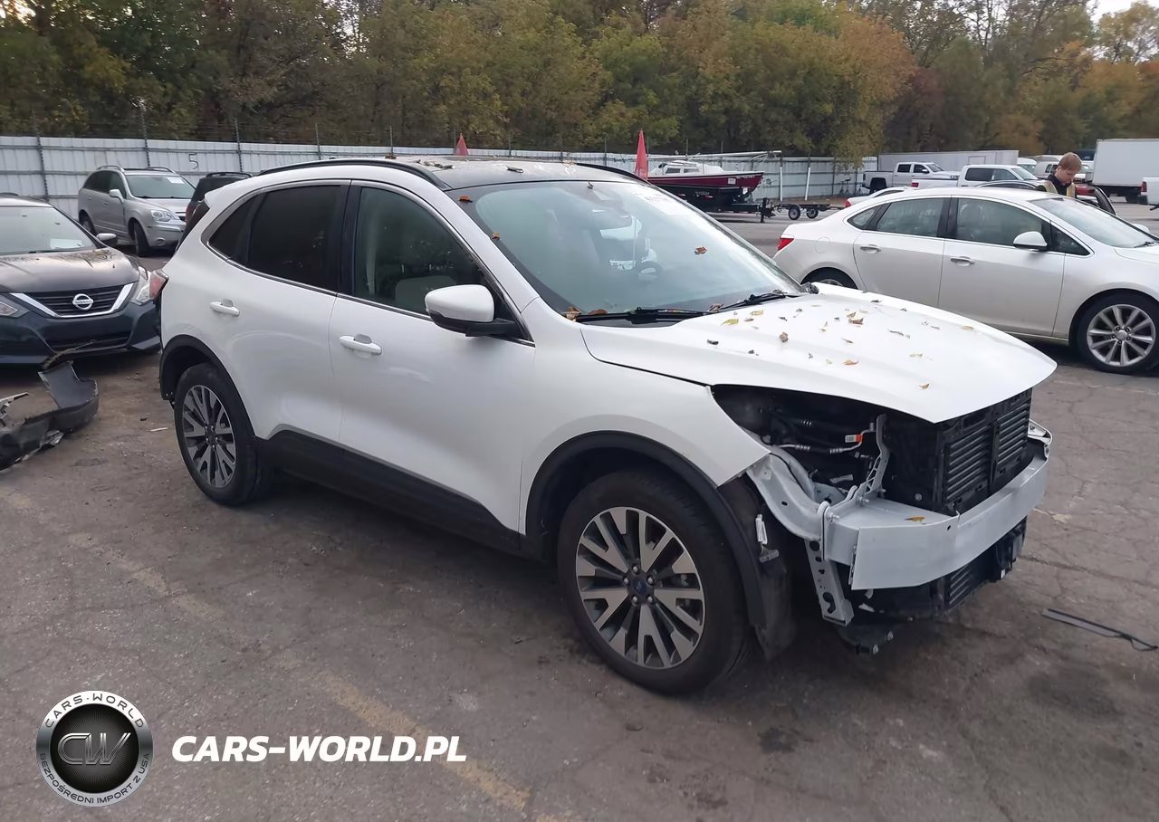 2020 Ford Escape Titanium