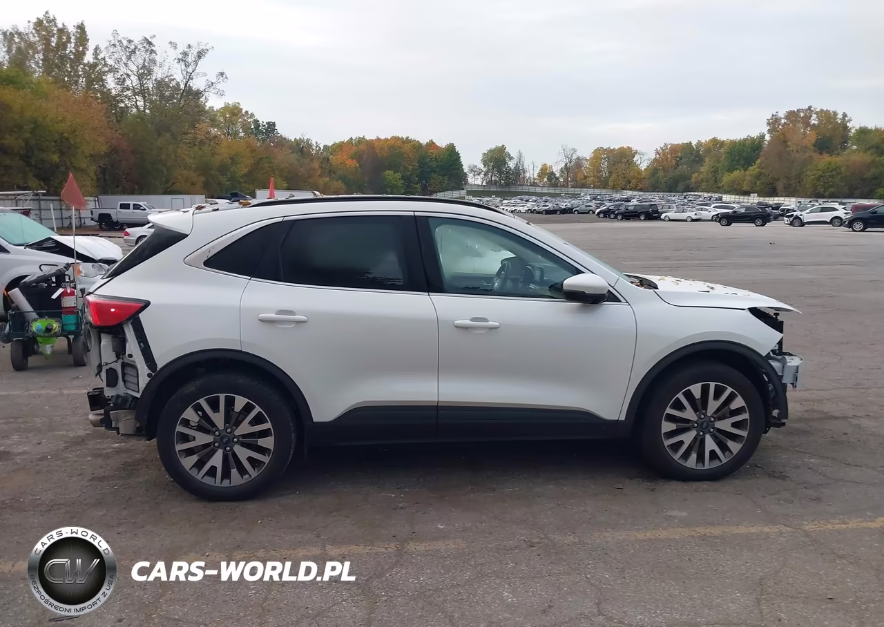 2020 Ford Escape Titanium VIN:1FMCU9J99LUA09579 - 14