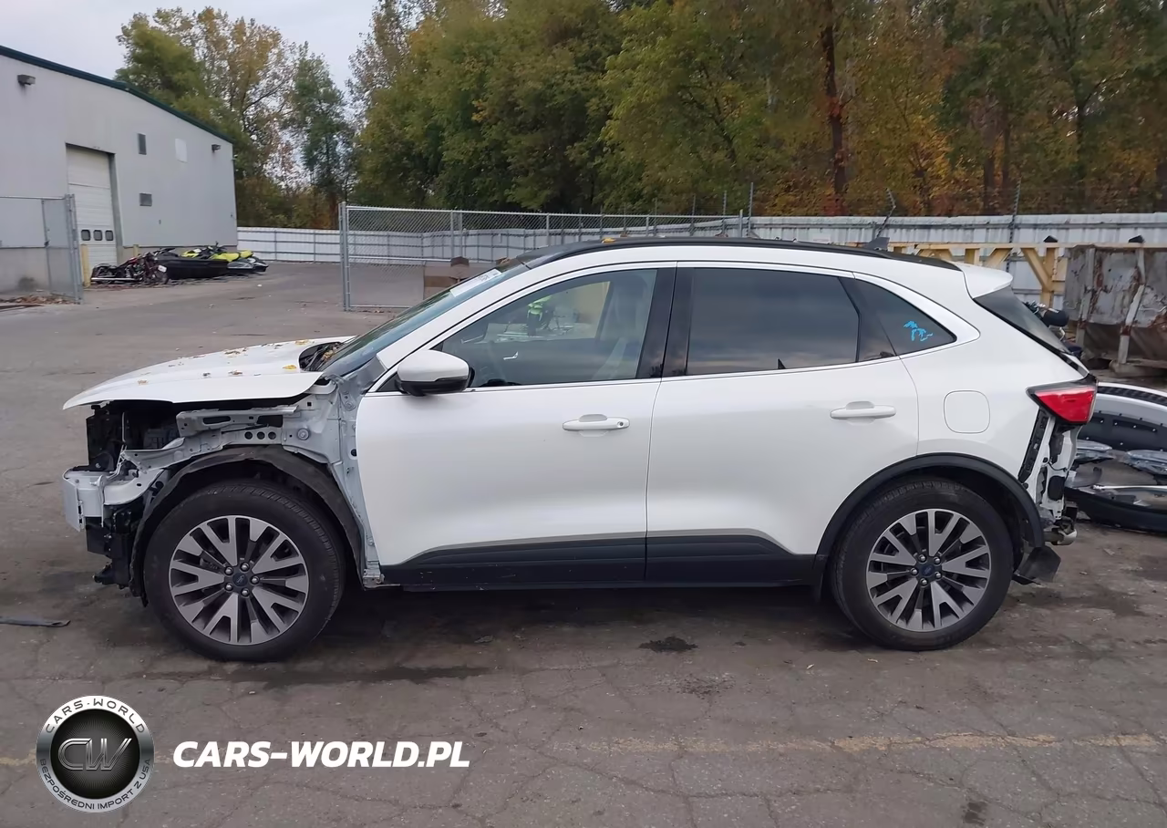 2020 Ford Escape Titanium VIN:1FMCU9J99LUA09579 - 15