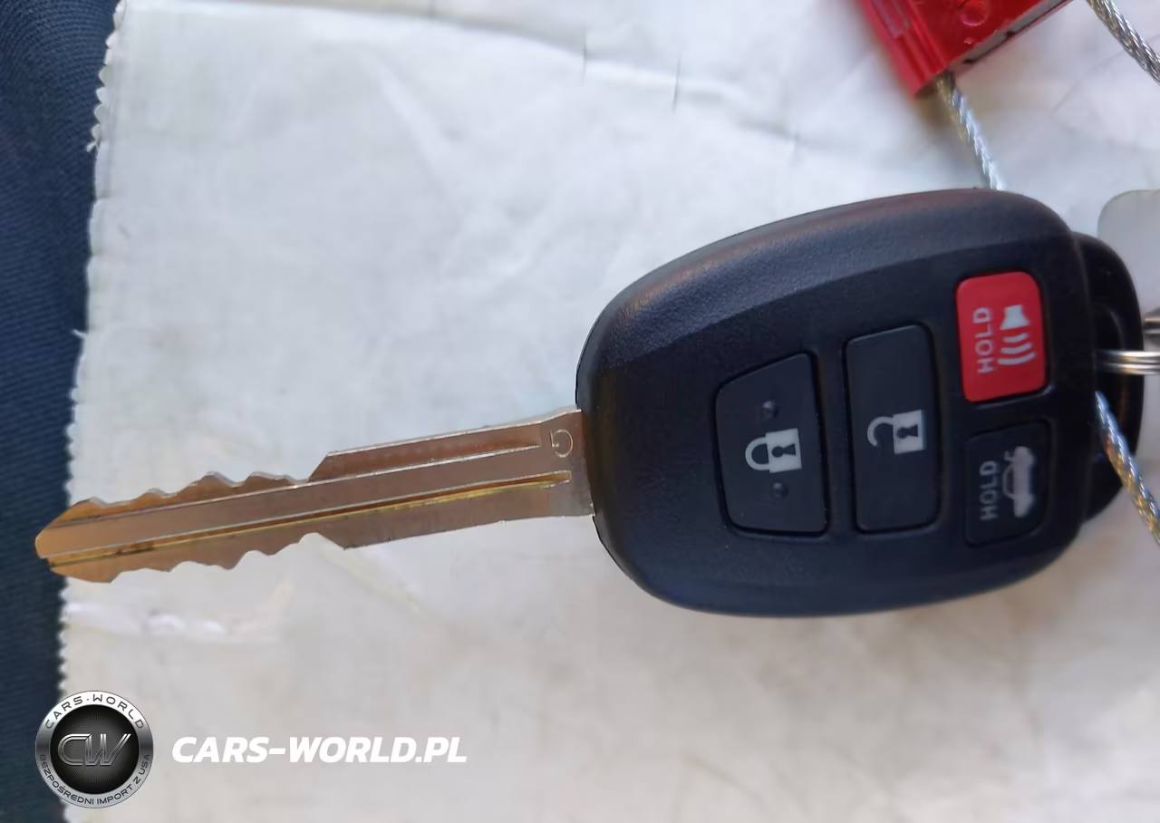 2012 Toyota Camry Le VIN:4T4BF1FK2CR185298 - 11