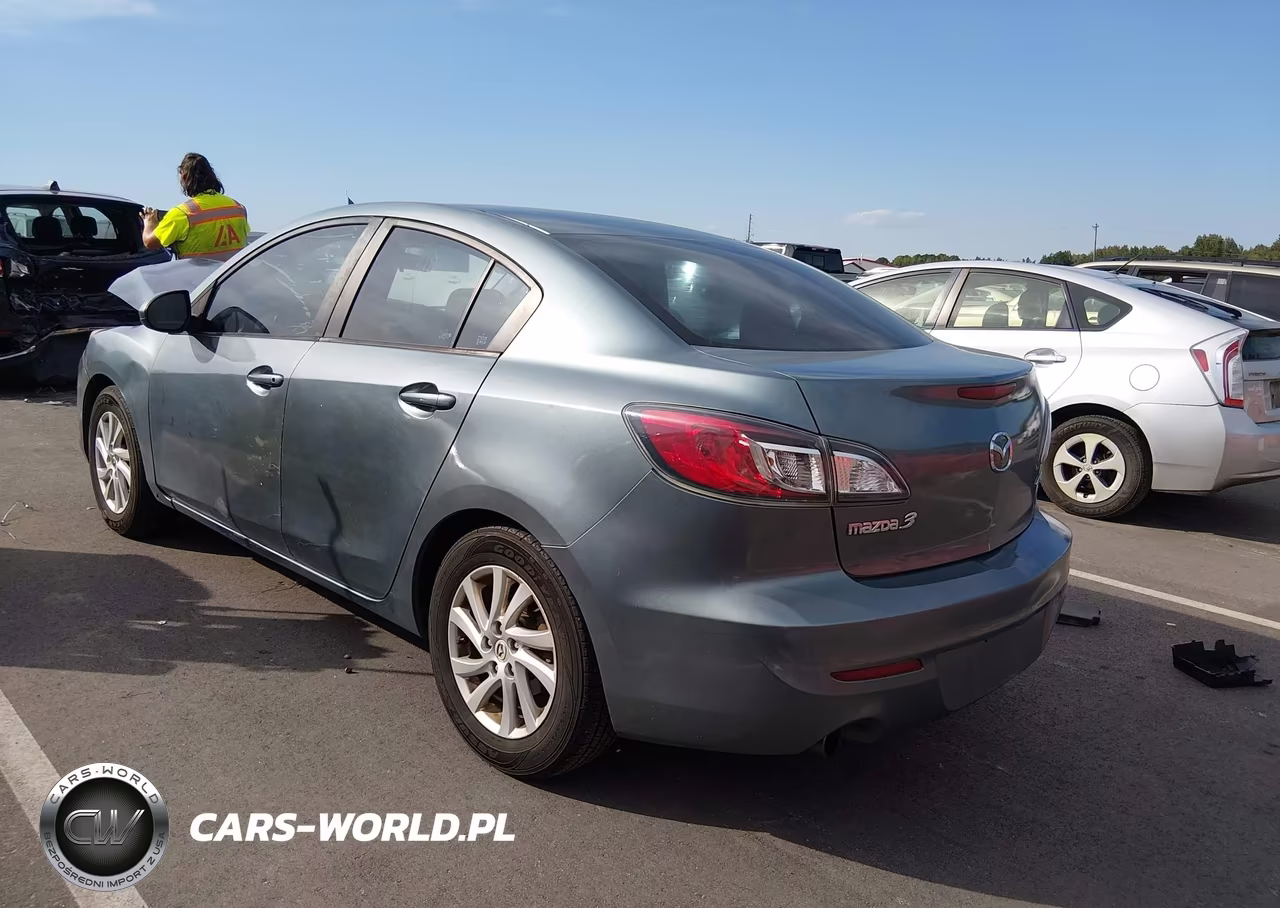 2012 Mazda Mazda3 I Touring VIN:JM1BL1V72C1698637 - 3