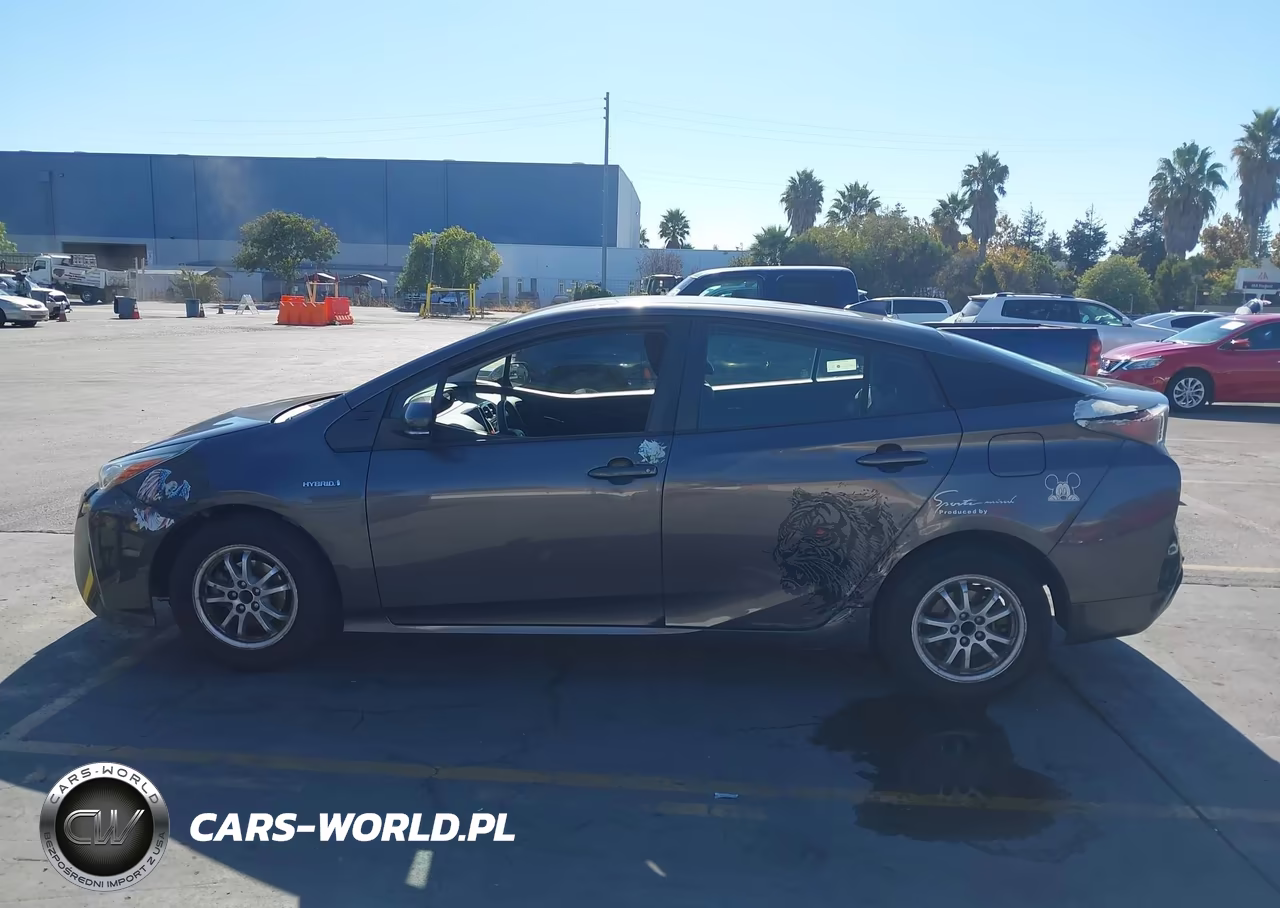 2018 Toyota Prius One VIN:JTDKBRFU4J3601963 - 14