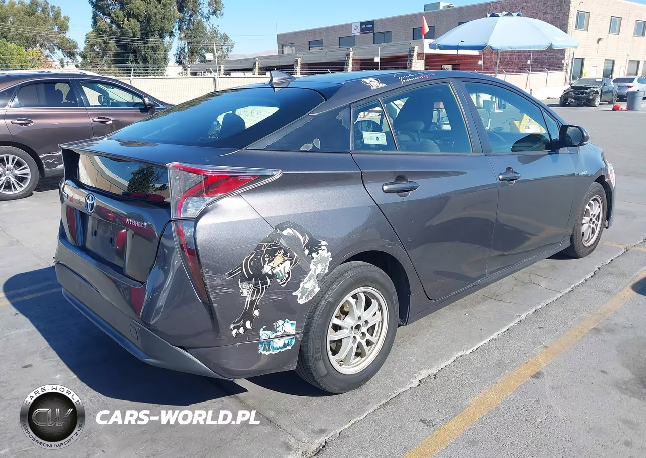 2018 Toyota Prius One VIN:JTDKBRFU4J3601963 - 4