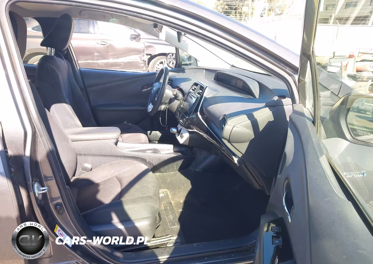 2018 Toyota Prius One VIN:JTDKBRFU4J3601963 - 5