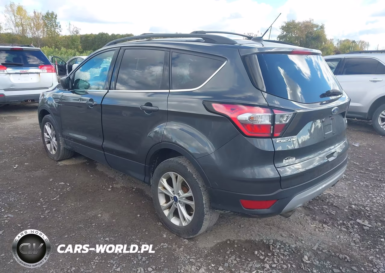 2018 Ford Escape Se VIN:1FMCU9GD6JUC99403 - 3