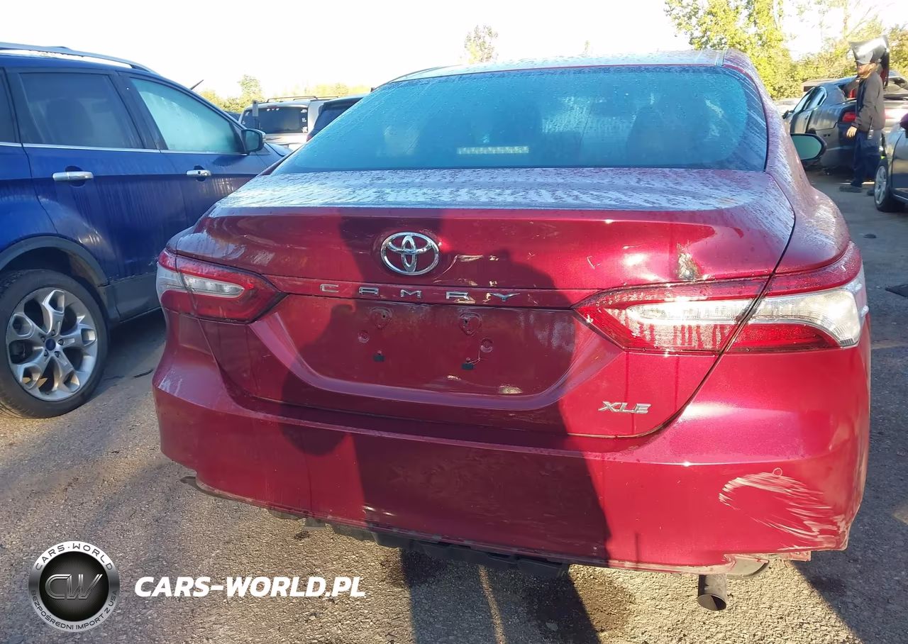 2018 Toyota Camry Xle VIN:4T1B11HK7JU649642 - 16