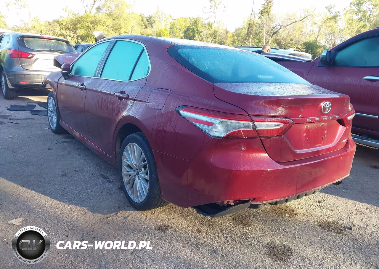 2018 Toyota Camry Xle VIN:4T1B11HK7JU649642 - 3