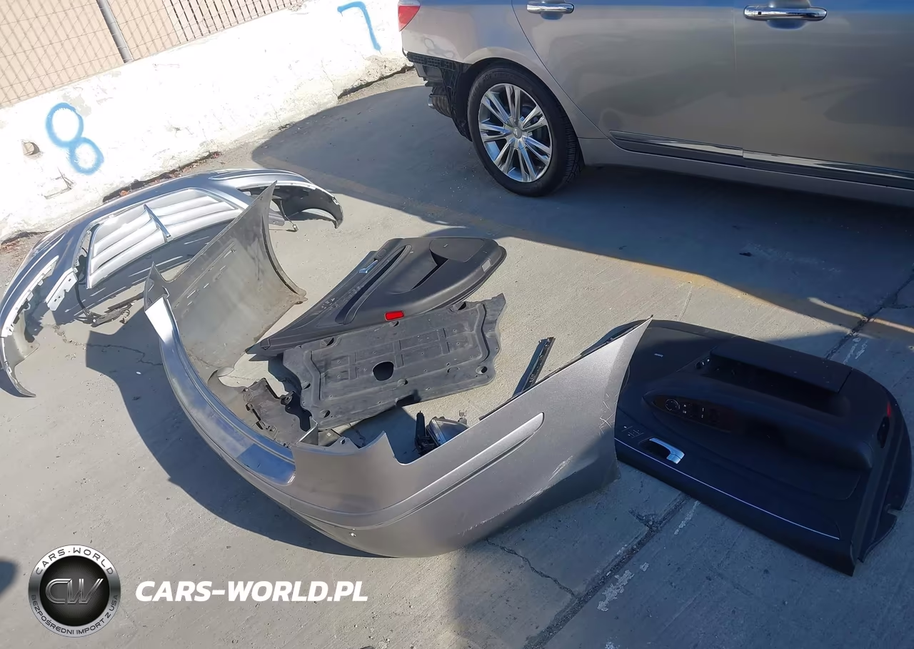 2011 Hyundai Genesis 4.6 VIN:KMHGC4DF9BU129762 - 12