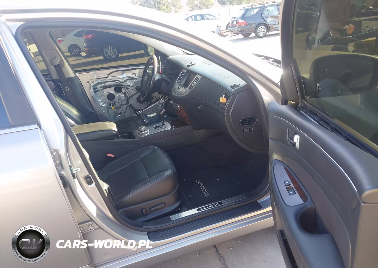 2011 Hyundai Genesis 4.6 VIN:KMHGC4DF9BU129762 - 5